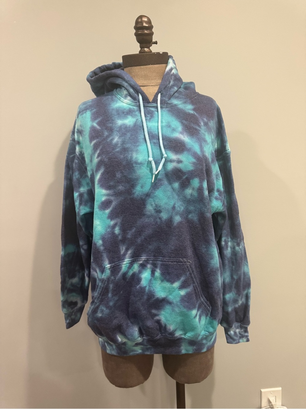 Gildan Blue & Teal Tie-Dye Hooded Pullover size M
